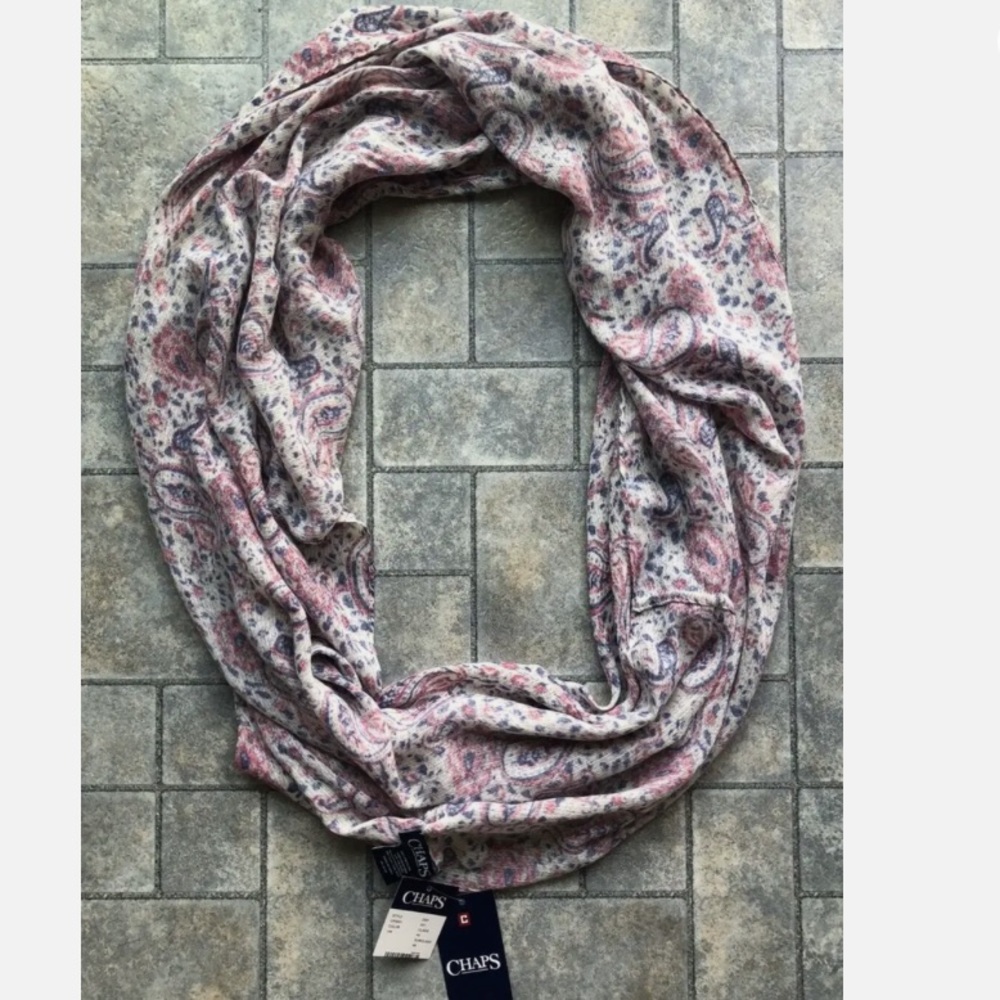 …..Chaps Loop Scarf - Picture 4 of 13